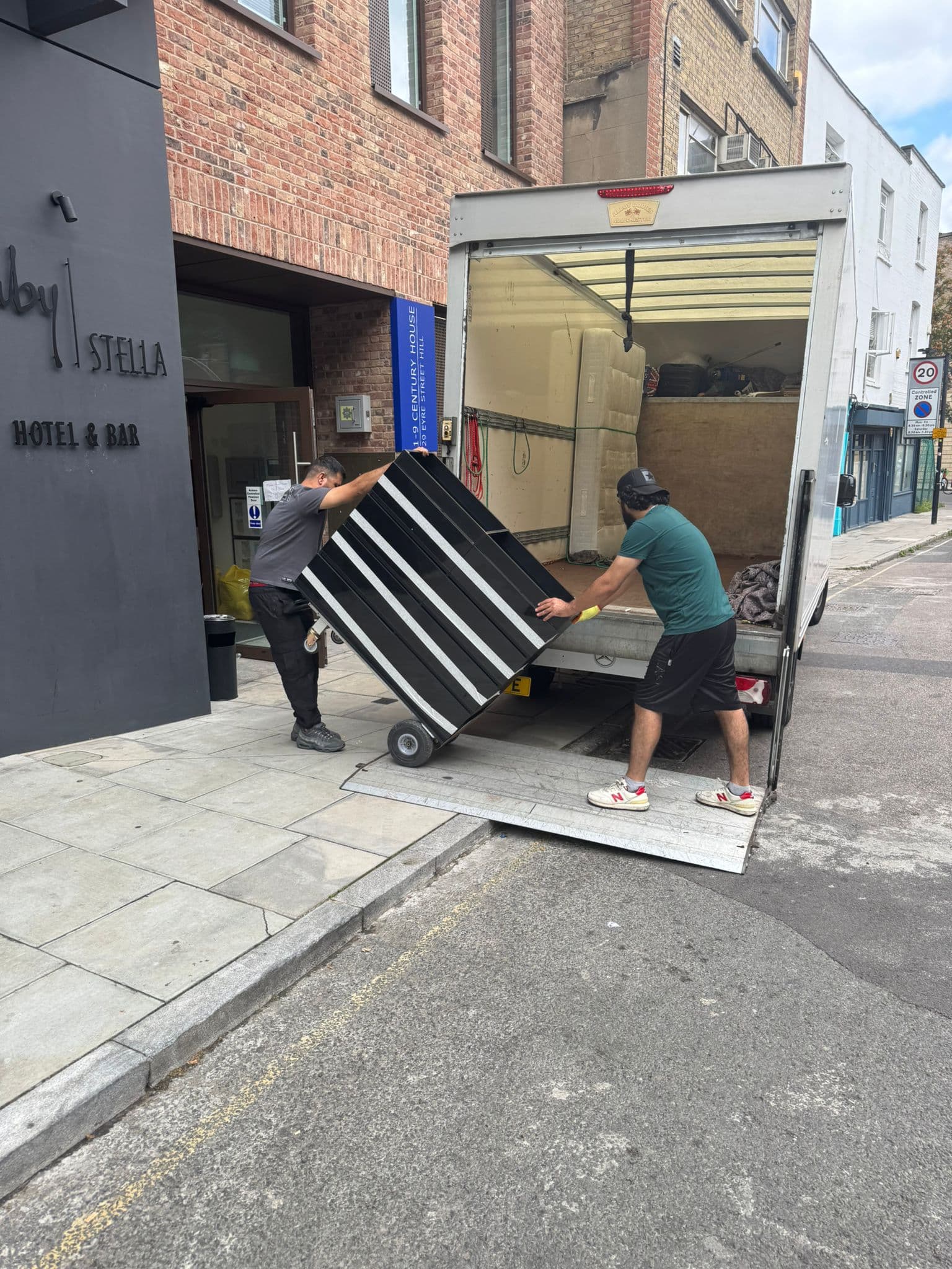 Commercial removal service London — business relocation specialists with dedicated project manager